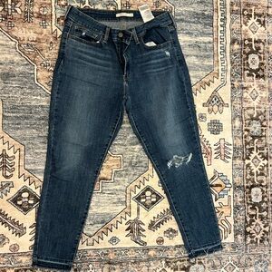 Levi’s 711 Skinny Ankle Women’s Jeans